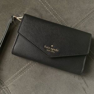 AUTHENTIC KATE SPADE ♠️ iPhone wallet wristlet.